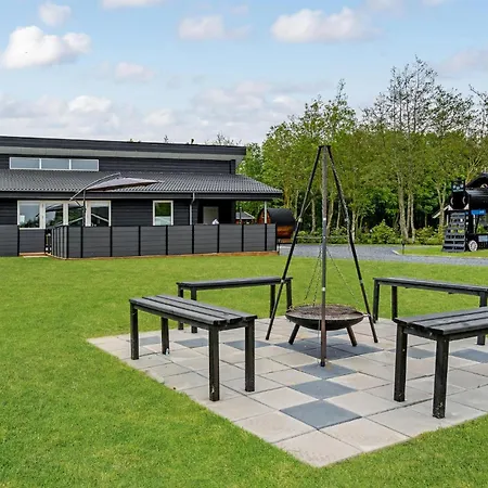 Stunning In With Wifi Holiday home