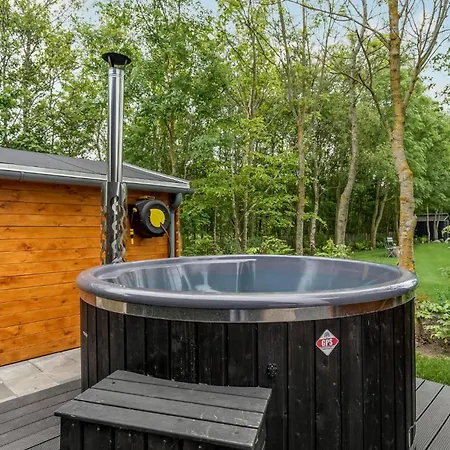 Stunning In With Wifi Хеммет